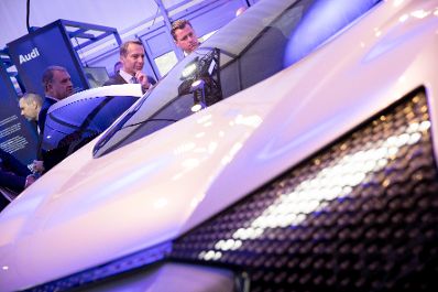 Am 29. September 2017 fand das Digitale Gipfeltreffen der Europ&auml;ischen Staats- und Regierungschefs in Tallinn statt. Im Bild Bundeskanzler Christian Kern bei der Besichtigung des Creative Hub.