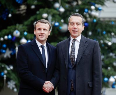 Am 12. Dezember 2017 fand ein Klimagipfel in Paris statt. Im Bild Bundeskanzler Christian Kern (r.) mit dem franz&ouml;sischen Pr&auml;sidenten Emmanuel Macron (l.).