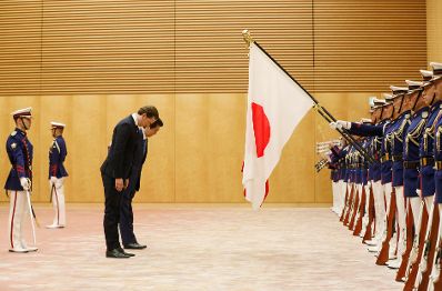 Am 15. Februar 2019 traf Bundeskanzler Sebastian Kurz im Rahmen seines Arbeitsbesuchs den japanischen Premierminister Shinzō Abe.