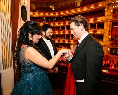 Am 28. Februar 2019 besuchte Bundeskanzler Sebastian Kurz (r.) den Wiener Opernball. Im Bild mit Susanne Thier (m.r.), Anna Jurjewna Netrebko (l.), Operns&auml;ngerin und Yusif Eyvazov (m.l.), Operns&auml;nger.
