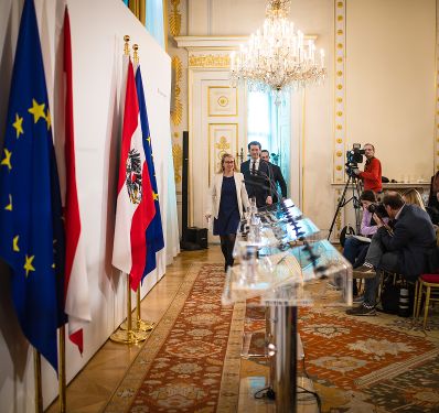 Bundeskanzler Sebastian Kurz (m.), Vizekanzler Heinz-Christian Strache (r.) und Bundesministerin Margarete Schramb&ouml;ck (l.) beim Pressefoyer nach dem Ministerrat am 20. M&auml;rz 2019.