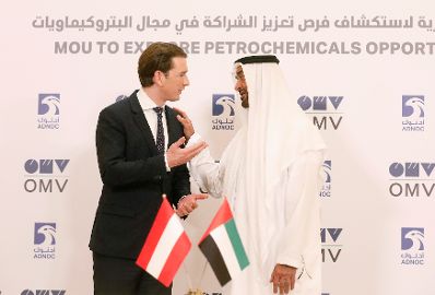Am 23. M&auml;rz 2019 fand die Arbeitsreise von Bundeskanzler Sebastian Kurz in den Vereinigten Arabischen Emiraten statt. Im Bild bei einer Unterzeichnung zwischen OMV und Borealis.
