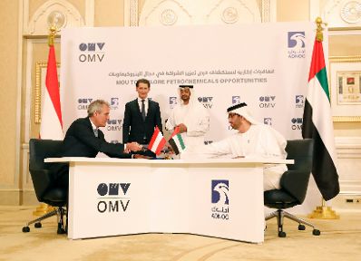 Am 23. M&auml;rz 2019 fand die Arbeitsreise von Bundeskanzler Sebastian Kurz in den Vereinigten Arabischen Emiraten statt. Im Bild bei einer Unterzeichnung zwischen OMV und Borealis.