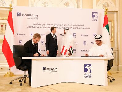 Am 23. M&auml;rz 2019 fand die Arbeitsreise von Bundeskanzler Sebastian Kurz in den Vereinigten Arabischen Emiraten statt. Im Bild bei einer Unterzeichnung zwischen OMV und Borealis.