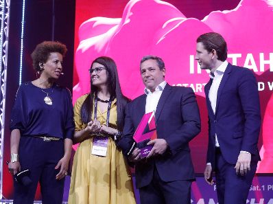 Am 11. April 2019 nahm Bundeskanzler Sebastian Kurz (r.) beim 4Gamechangers Festival teil.