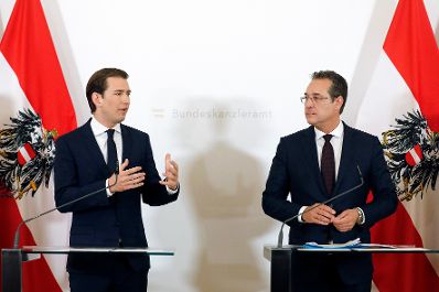 Am 30. April 2019 gab Bundeskanzler Sebastian Kurz gemeinsam mit Vizekanzler Heinz-Christian Strache, Bundesminister Hartwig L&ouml;ger und Staatssekret&auml;r Hubert Fuchs eine Pressekonferenz zum Thema Steuerreform.