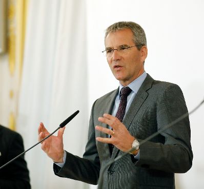 Am 30. April 2019 gab Bundeskanzler Sebastian Kurz gemeinsam mit Vizekanzler Heinz-Christian Strache, Bundesminister Hartwig L&ouml;ger und Staatssekret&auml;r Hubert Fuchs eine Pressekonferenz zum Thema Steuerreform.