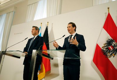 Am 3. Mai 2019 gab Bundeskanzler Sebastian Kurz (r.) gemeinsam mit dem Ministerpr&auml;sident von Bayern Markus S&ouml;der (l.) eine Pressekonferenz.