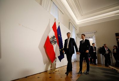 Am 3. Mai 2019 empfing Bundeskanzler Sebastian Kurz (r.) den Ministerpr&auml;sident von Bayern, Markus S&ouml;der (l.) zu einem Gespr&auml;ch.