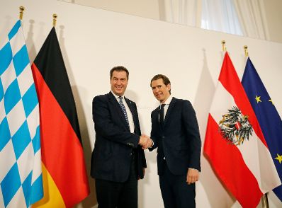 Am 3. Mai 2019 empfing Bundeskanzler Sebastian Kurz (r.) den Ministerpr&auml;sident von Bayern, Markus S&ouml;der (l.) zu einem Gespr&auml;ch.