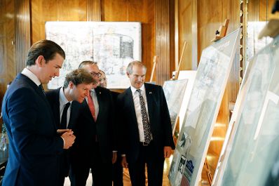 Am 07. Mai 2019 traf Bundeskanzler Sebastian Kurz (l.) die Botschafter der Alliierten M&auml;chte im Bundeskanzleramt. Im Bild mit dem amerikanischen Botschafter Trevor Traina (2.v.l.), dem britischen Botschafter Leigh Turner (5.v.l.), dem russischen Botschafter Ljubinskij Dmitrij (3.v.l.) und dem franz&ouml;sischen ersten Botschaftsrat S&eacute;bastien Fagart (4.v.l.).