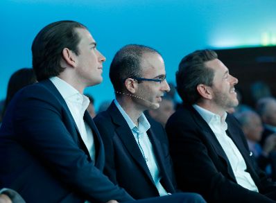 Am 7. Mai 2019 nahm Bundeskanzler Sebastian Kurz (l.) an der Veranstaltung &quot;The European Dream&quot; teil. Im Bild mit dem Wirtschaftskammerpr&auml;sident Harald Mahrer (m.) und dem israelischen Historiker Yuval Noah Harari (r.).