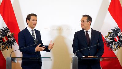 Am 16. Mai 2019 fand eine Pressekonferenz zum Thema Mindestpension statt. Im Bild (v.l.n.r.) Bundeskanzler Sebastian Kurz und Vizekanzler Heinz-Christian Strache.