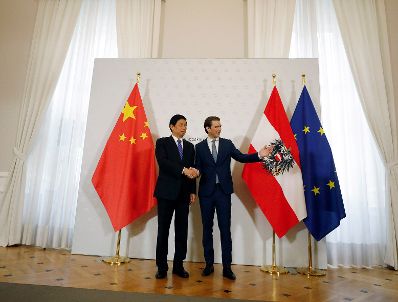 Am 21. Mai 2019 empfing Bundeskanzler Sebastian Kurz (r.) den chinesischen Parlamentspr&auml;sidenten Li Zhanshu (l.) zu einem Gespr&auml;ch.