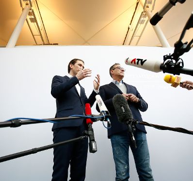 Am 4. J&auml;nner 2017 begann in Seggau die zweit&auml;gige Klausurtagung der Bundesregierung. Im Bild Bundeskanzler Sebastian Kurz (l.) und Vizekanzler Heinz-Christian Strache (r.).
