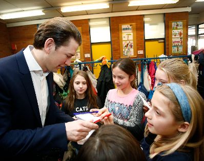 Am 23. J&auml;nner 2018 besuchte Bundeskanzler Sebastian Kurz (im Bild) gemeinsam mit Vizekanzler Heinz-Christian Strache und Bundesminister Heinz Fa&szlig;mann "Deutschf&ouml;rderklassen" an der Volksschule Graz-Murfeld.
