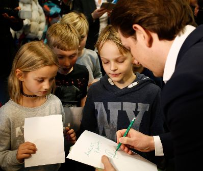 Am 23. J&auml;nner 2018 besuchte Bundeskanzler Sebastian Kurz (im Bild) gemeinsam mit Vizekanzler Heinz-Christian Strache und Bundesminister Heinz Fa&szlig;mann "Deutschf&ouml;rderklassen" an der Volksschule Graz-Murfeld.