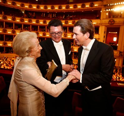 Am 8. Februar 2018 besuchte Bundeskanzler Sebastian Kurz (r.) den Wiener Opernball. Im Bild mit Margarethe Gruber (l.).