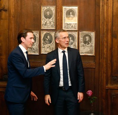 Am 16. Februar 2018 besuchte Bundeskanzler Sebastian Kurz (l.) die M&uuml;nchner Sicherheitskonferenz. Im Bild mit dem NATO-Generalsekret&auml;r Jens Stoltenberg (r.)