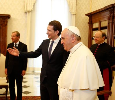Am 5. M&auml;rz 2018 besuchte Bundeskanzler Sebastian Kurz (2.v.l.) Papst Franziskus (2.v.r.) zu einem Arbeitsgespr&auml;ch im Vatikan.