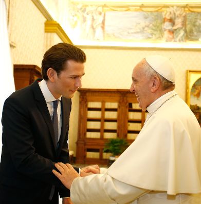 Am 5. M&auml;rz 2018 besuchte Bundeskanzler Sebastian Kurz (l.) Papst Franziskus (r.) zu einem Arbeitsgespr&auml;ch im Vatikan.