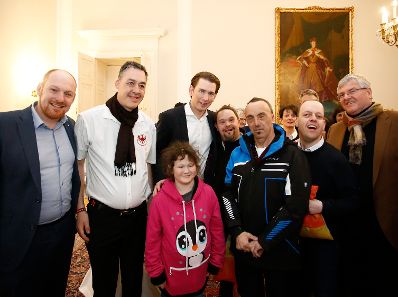 Am 19. M&auml;rz 2018 empfing Bundeskanzler Sebastian Kurz (3.v.l.) den Tiroler Kerngruppen-Verein. Im Bild mit dem Vizevorstand Marco Falkner (2.v.l.) und dem Vorstand Egon Lamprecht (r.).