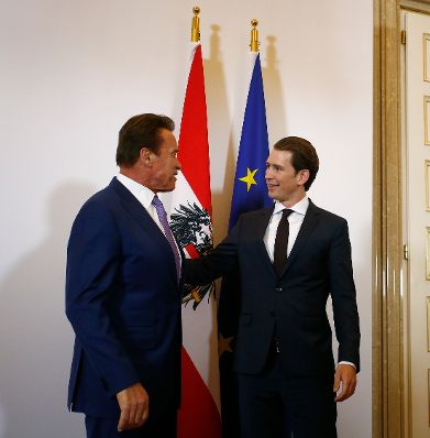 Am 14. Mai 2018 nahm Bundeskanzler Sebastian Kurz (r.) am R20 Austrian World Summit teil. Im Bild mit dem Initiator Arnold Schwarzenegger (l.).