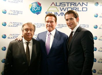 Am 14. Mai 2018 nahm Bundeskanzler Sebastian Kurz (r.) am R20 Austrian World Summit teil. Im Bild mit Initiator Arnold Schwarzenegger (m.) und dem Generalsekret&auml;r der Vereinten Nationen Ant&oacute;nio Manuel de Oliveira Guterres (l.).