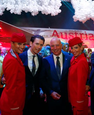 Am 15. Mai 2018 nahm Bundeskanzler Sebastian Kurz (m.l.) am Festakt &quot;60 Jahre Austrian Airlines&quot; teil. Im Bild mit Austrian Airlines CEO Kay Kratky (m.r.).