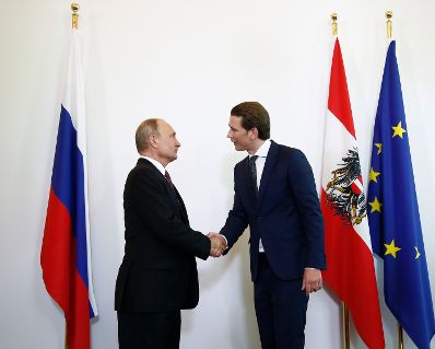 Am 5. Juni 2018 empfing Bundeskanzler Sebastian Kurz (r.) den russischen Pr&auml;sidenten Wladimir Putin (l.) zu einem Arbeitsgespr&auml;ch.