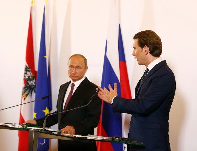 Am 5. Juni 2018 empfing Bundeskanzler Sebastian Kurz (r.) den russischen Pr&auml;sidenten Wladimir Putin (l.) zu einem Arbeitsgespr&auml;ch.