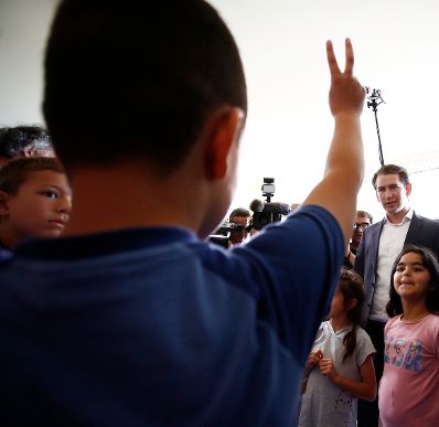 Am 18. Juni 2018 besuchte Bundeskanzler Sebastian Kurz gemeinsam mit Vizekanzler Heinz-Christian Strache und Bundesminister Heinz Fa&szlig;mann im Rahmen der Best Practice Beispiele "Deutschf&ouml;rderklassen" die Otto Gl&ouml;ckel Sportvolksschule Wiener Neustadt.