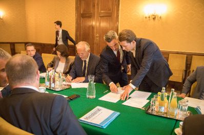 Am 20. Juni 2018 reiste Bundeskanzler Sebastian Kurz (r.) zum Ministerrat nach Linz.
