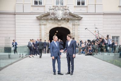 Am 20. Juni 2018 reiste Bundeskanzler Sebastian Kurz (r.) zum Ministerrat nach Linz. Im Bild mit dem Landeshauptmann Ober&ouml;sterreichs Thomas Stelzer (l.).