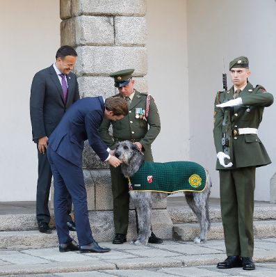 Am 8. Juli 2018 reiste Bundeskanzler Sebastian Kurz (2.v.l.) zu einem Arbeitsgespr&auml;ch nach Irland. Im Bild mit dem irischen Premierminister Leo Varadkar (l.).
