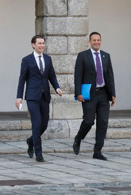 Am 8. Juli 2018 reiste Bundeskanzler Sebastian Kurz (l.) zu einem Arbeitsgespr&auml;ch nach Irland. Im Bild bei den Pressestatements mit dem irischen Premierminister Leo Varadkar (r.).
