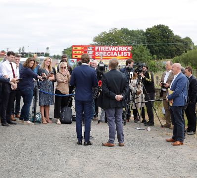 Am 9. Juli 2018 setzte Bundeskanzler Sebastian Kurz seinen Arbeitsbesuch in Irland fort. Im Bild mit dem irischen Landwirtschaftsminister Michael Creed.