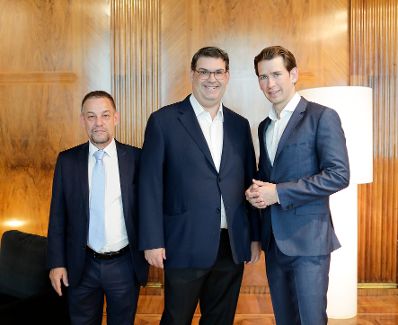 Am 31. Juli 2018 empfing Bundeskanzler Sebastian Kurz (r.) den Pr&auml;sidenten der Israelitischen Kultusgemeinde Oskar Deutsch (m.).