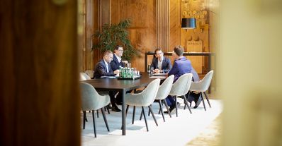 Am 31. Juli 2018 empfing Bundeskanzler Sebastian Kurz den Pr&auml;sidenten der Israelitischen Kultusgemeinde Oskar Deutsch.