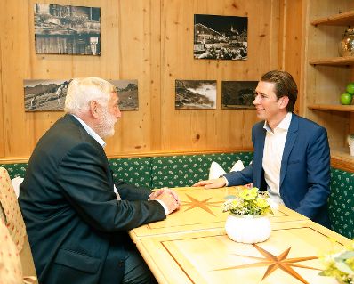 Am 27. August 2018 besuchte Bundeskanzler Sebastian Kurz (r.) das Europ&auml;ische Forum Alpbach. Im Bild mit dem ehemaligen EU-Kommissar Franz Fischler (l.).