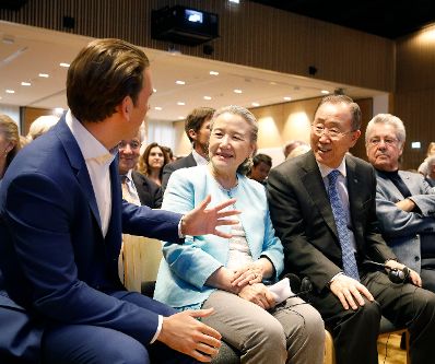 Am 27. August 2018 besuchte Bundeskanzler Sebastian Kurz (l.) das Europ&auml;ische Forum Alpbach. Im Bild mit dem Bundespr&auml;sidenten au&szlig;er Dienst Heinz Fischer (r.) und dem ehemaligen UN-Generalsekret&auml;r Ban Ki Moon (2.v.r.).