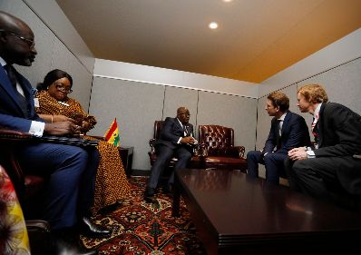 Am 24. September 2018 setzte Bundeskanzler Sebastian Kurz (2.v.r.) seine Reise anl&auml;sslich der UN-Generalversammlung nach New York fort. Im Bild mit dem Pr&auml;sidenten von Ghana Nana Addo Dankwa Akufo-Addo (m.).