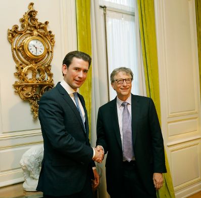 Am 17. Oktober 2018 traf Bundeskanzler Sebastian Kurz (l.) bei seinem Arbeitsbesuch in Br&uuml;ssel den Microsoft-Gr&uuml;nder Bill Gates (r.) zu einem Gespr&auml;ch.