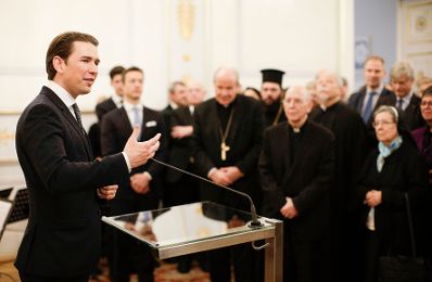 Am 4. Dezember 2018 empfingen Bundeskanzler Sebastian Kurz (l.) und Bundesminister Gernot Bl&uuml;mel Vertreter christlicher Religionen im Bundeskanzleramt.