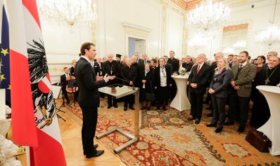 Am 4. Dezember 2018 empfingen Bundeskanzler Sebastian Kurz (l.) und Bundesminister Gernot Bl&uuml;mel Vertreter christlicher Religionen im Bundeskanzleramt.