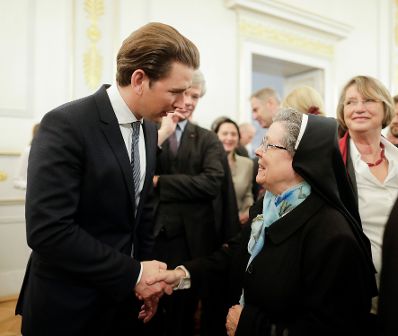 Am 4. Dezember 2018 empfingen Bundeskanzler Sebastian Kurz (l.) und Bundesminister Gernot Bl&uuml;mel Vertreter christlicher Religionen im Bundeskanzleramt.