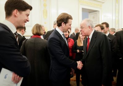 Am 4. Dezember 2018 empfingen Bundeskanzler Sebastian Kurz und Bundesminister Gernot Bl&uuml;mel (m.) Vertreter christlicher Religionen im Bundeskanzleramt.