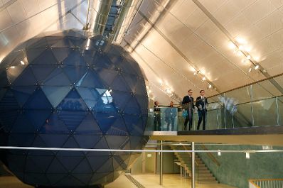 Am 4. Dezember 2018 luden Bundeskanzler Sebastian Kurz und Vizekanzler Heinz-Christian Strache zur Pressekonferenz zu &bdquo;Ein Jahr Bundesregierung&ldquo; in die Wiener Hofburg.