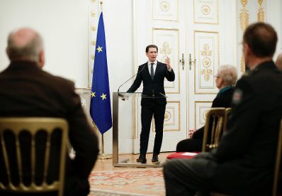 Am 5. Dezember 2018 verlieh Bundeskanzler Sebastian Kurz das Bundes-Ehrenzeichen an Personen, die durch ehrenamtliche, unentgeltliche Leistungen im Rahmen von Freiwilligen-Organisationen und Freiwilligen-Initiativen auf Gebieten, die Bundessache betreffen, Verdienste erbracht haben. Im Bild Bundeskanzler Sebastian Kurz.