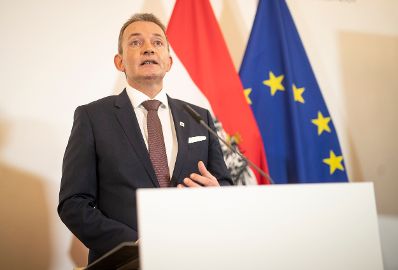 Am 20. J&auml;nner 2020 pr&auml;sentierte Bundeskanzler Sebastian Kurz gemeinsam mit Bundesministerin Margarete Schramb&ouml;ck und Bundesministerin Elisabeth K&ouml;stinger Details zum Ausbau der 5G-Infrastruktur in &Ouml;sterreich. Im Bild Marcus Grausam von A1 &Ouml;sterreich.